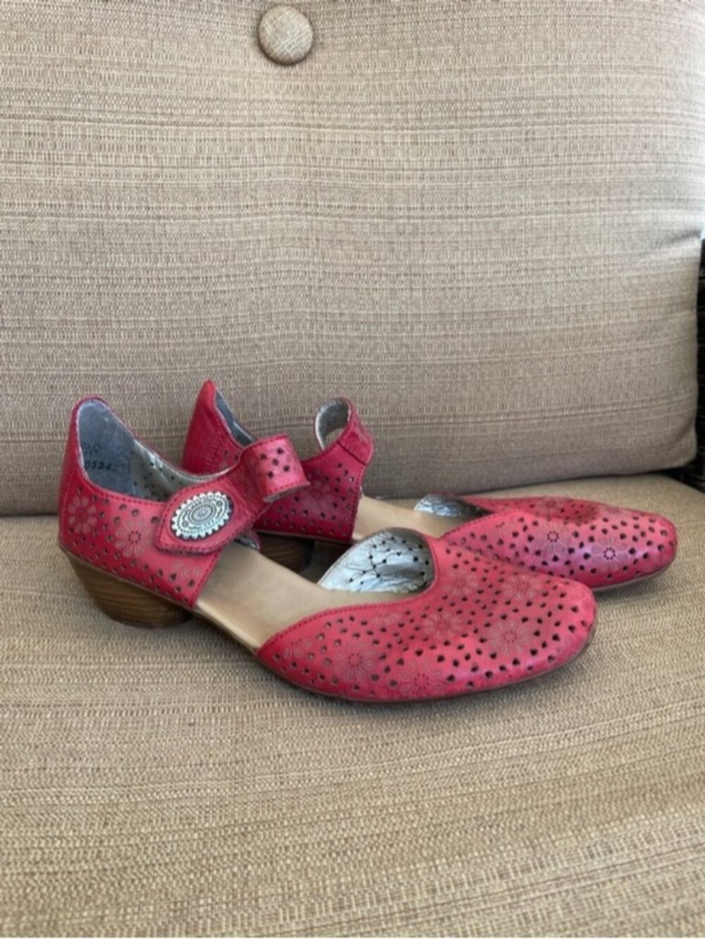 Women's Pink Perforated Mary Jane Heels